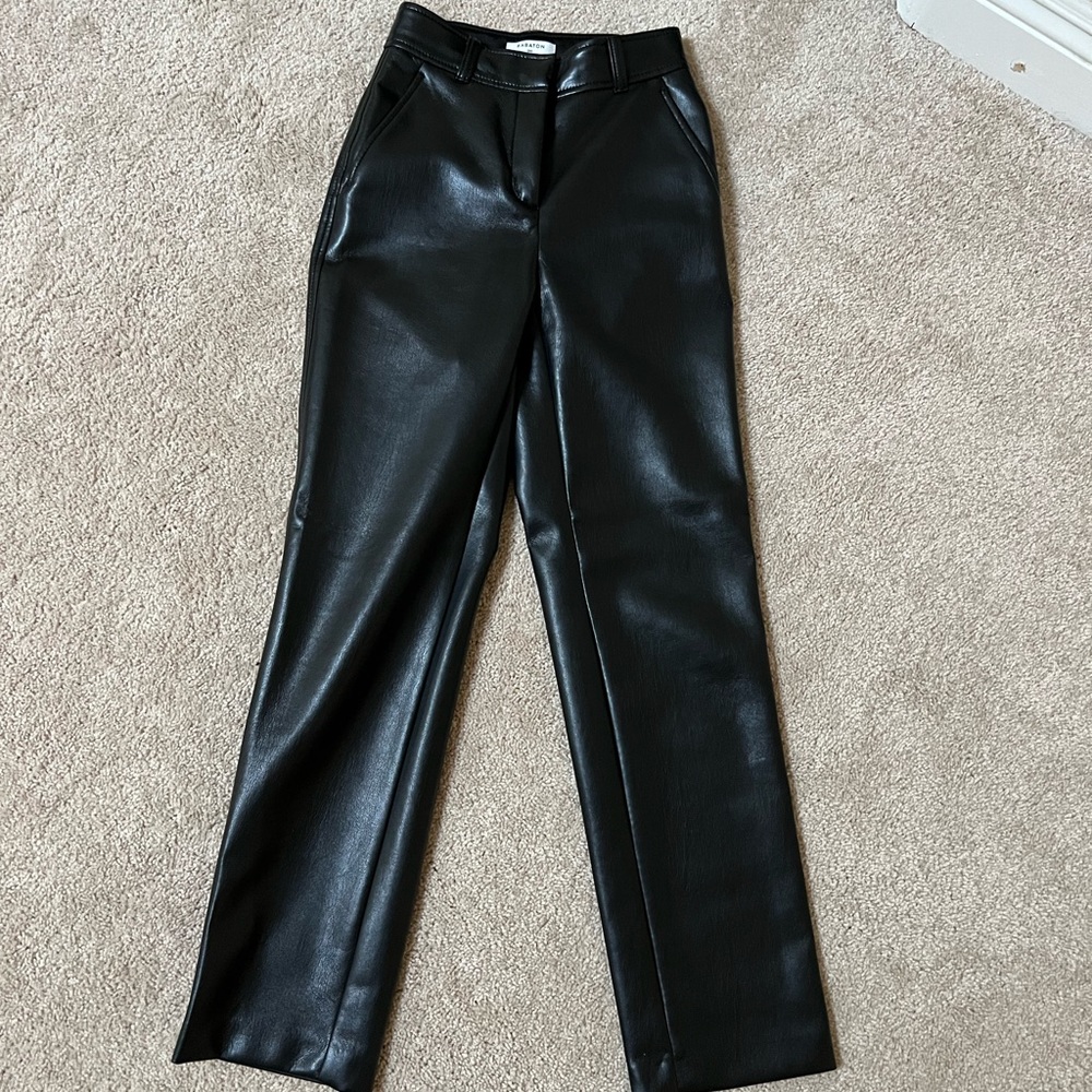 Aritzia vegan leather pants sz 00